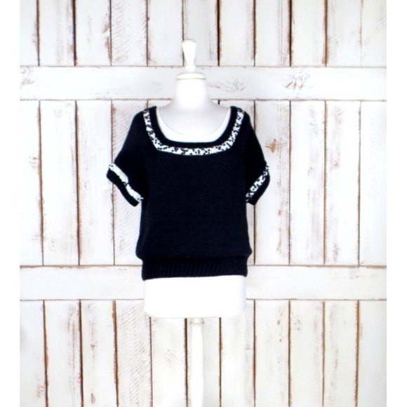 Sweaters - Black white chunky knit short sleeve vintage sweater